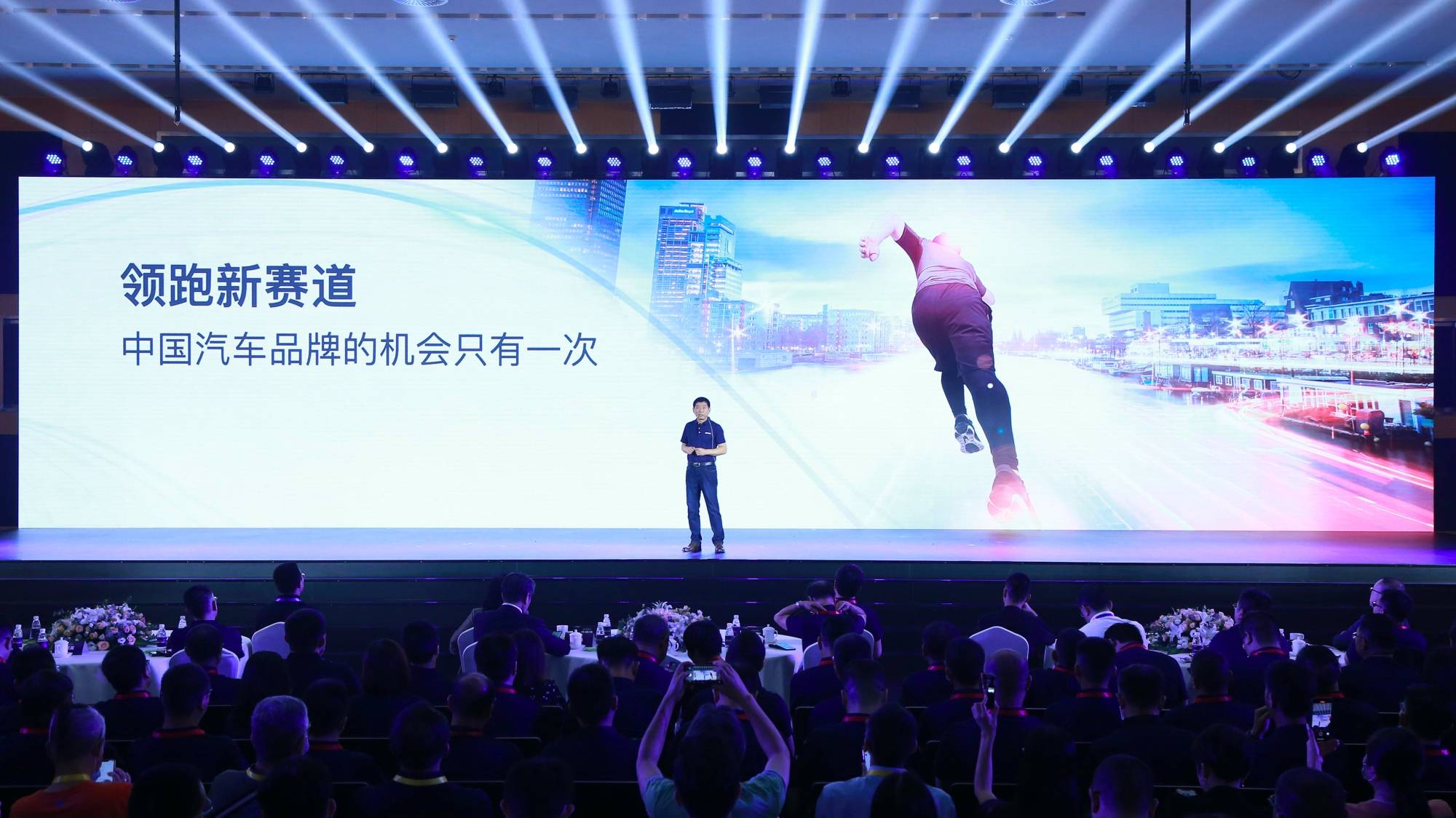 新澳门2025今晚开什么,新澳门2025今晚的开彩揭秘