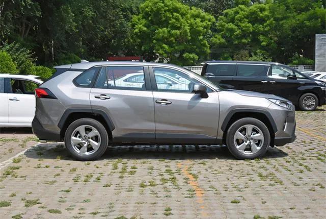 新款rav4,全新款丰田RAV4，重塑跨界SUV的标杆