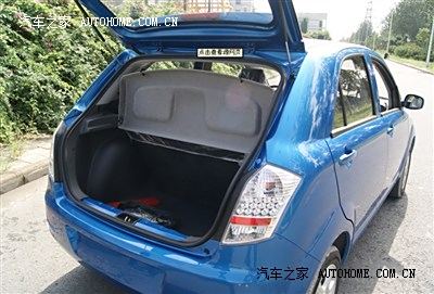 威志v2两厢,威志V2两厢，时尚实用，展现都市风采