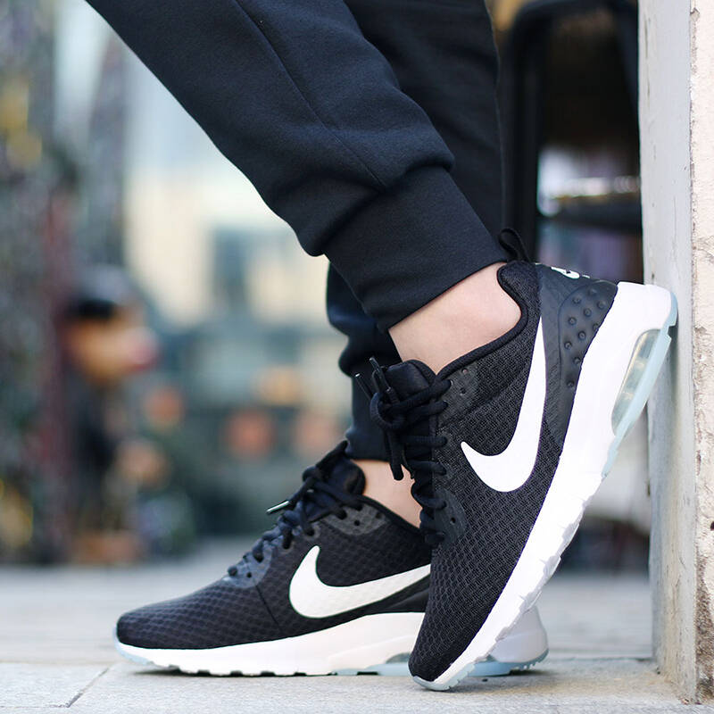 nike最新款休闲鞋,Nike最新款休闲鞋，时尚与舒适的完美结合