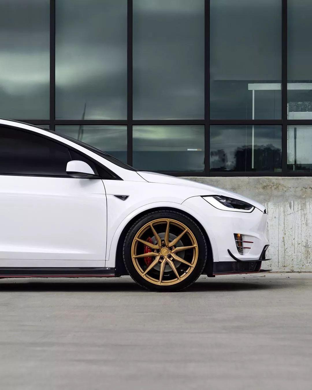 model x,Model X，未来出行的革命性变革