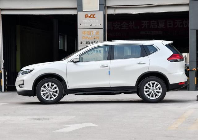 rav4奇骏,丰田RAV4与日产奇骏，两款SUV的对比解析