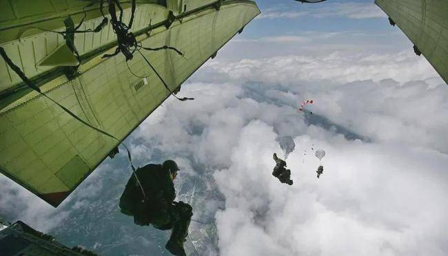 空降兵15军最新动态,空降兵第15军最新动态，转型升级与战斗力提升的全面解析