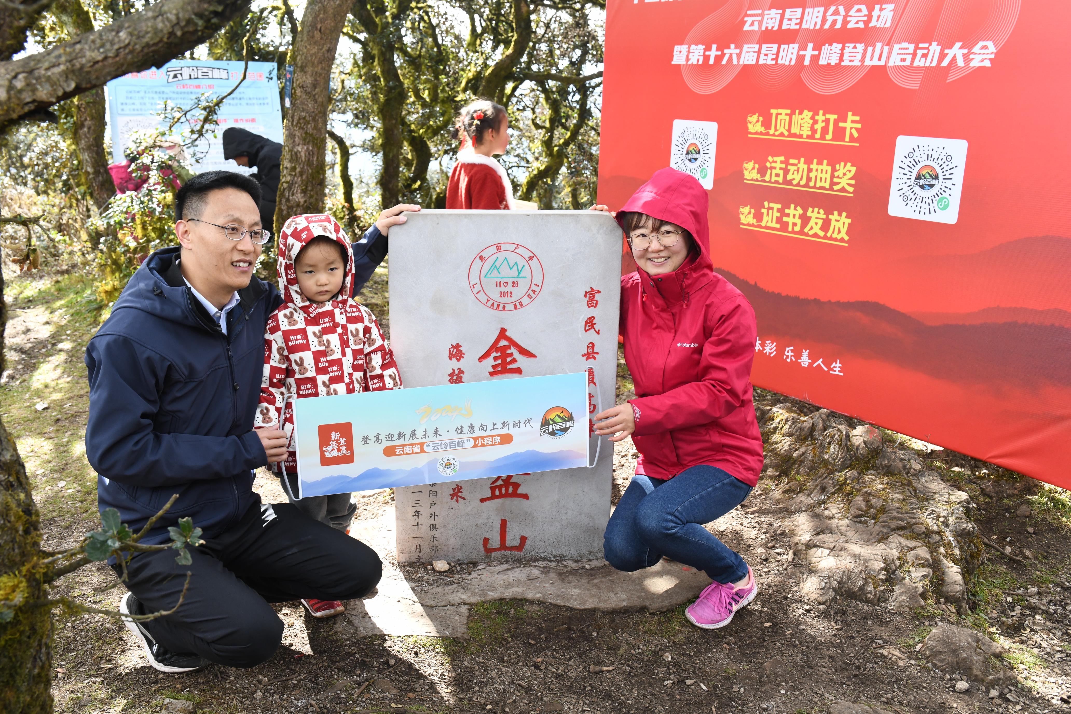 2025年天天彩正版资料,探索2025年天天彩正版资料，揭秘彩票行业的未来趋势与机遇