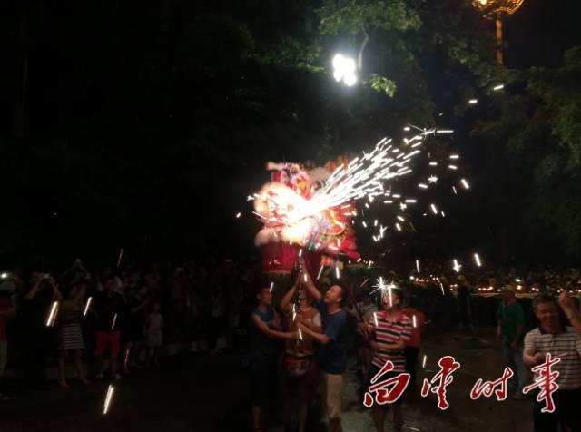 刘伯温白小姐免费,刘伯温白小姐，传承文化的免费智慧